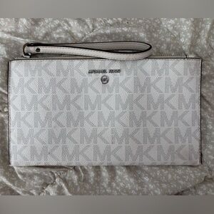 Michael Kors, white&grey wristlet/wallet